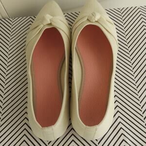 Frank Mully Women's Beige Fringe Slip On Flats Size 7.5M JS6051 JS-6051